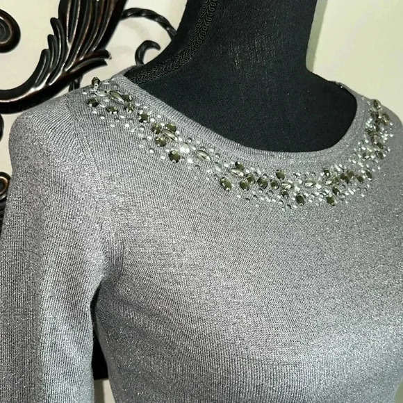 Cache Women’s Gray Spark Silver Sweater Jumper Beaded Rhinestone Accent Collar - Picture 1 of 13